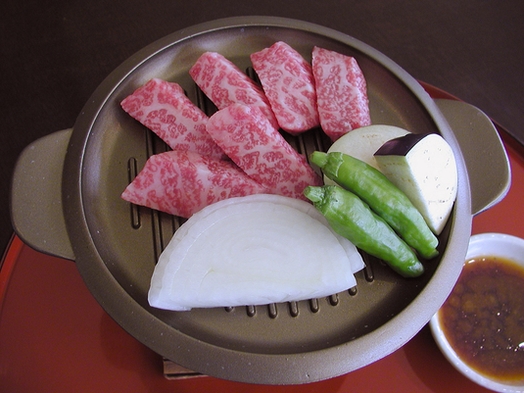 【ちょっと贅沢】国産牛の陶板焼きと神山の恵み山彩膳の宿泊プラン